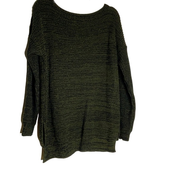 Boohoo dark green V neck sweater. Size S/M - Picture 6 of 8